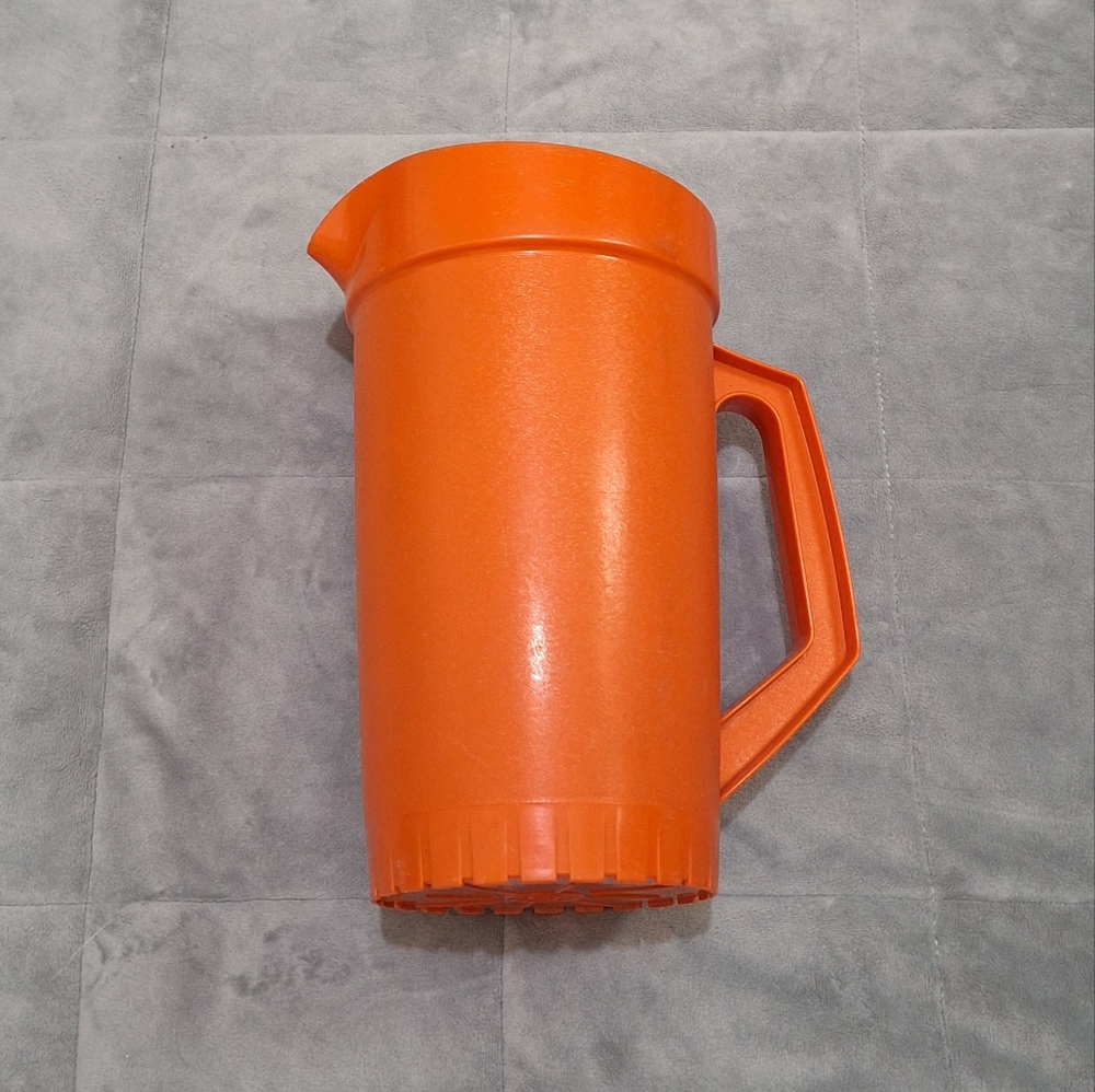 Vintage Tupperware Plastic Jug - Picture 1 of 5